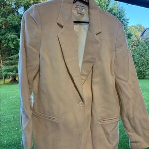 Harve Benard Cream Blazer with Structured Shoulders